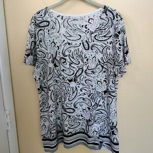 Croft & Barrow L Black White Gray Paisley Top Shirt Office Travel Stretch